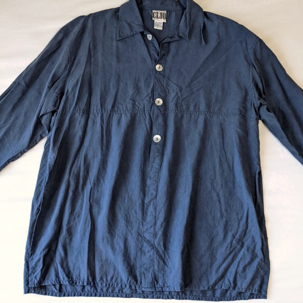 100% silk Long Sleeve Button Down Shirt Navy Blue Medium Clio